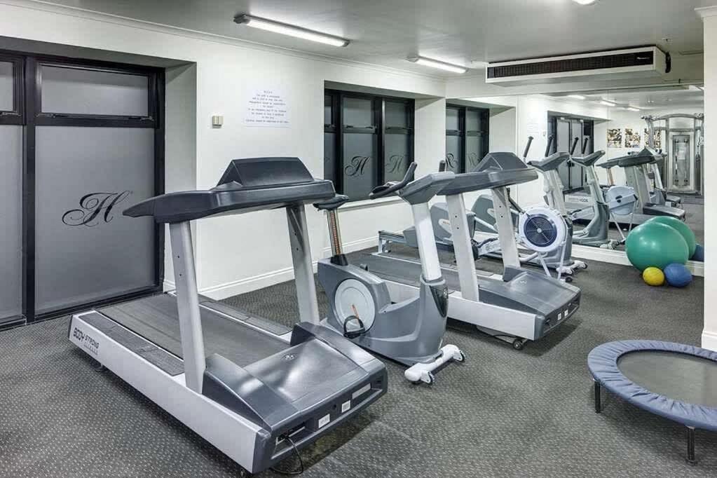 Highrise Studio Apartment W/ Ac, Pool & Gym In Auckland Cbd Extérieur photo