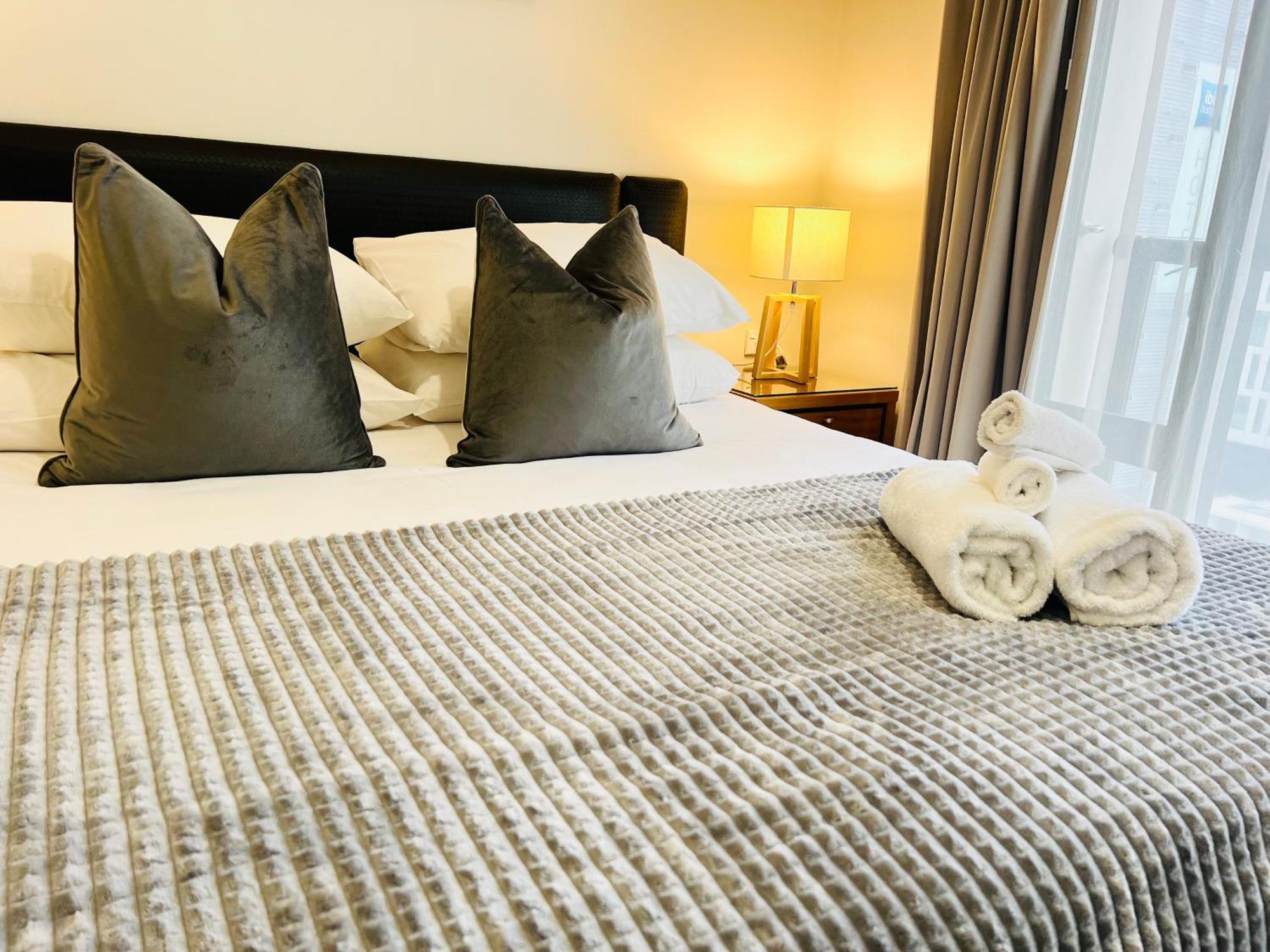 Highrise Studio Apartment W/ Ac, Pool & Gym In Auckland Cbd Extérieur photo